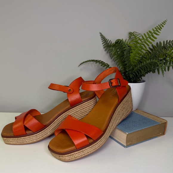 Bertuchi Shoes - BERTUCHI Made in Spain Quarter Strap Wedge Sandals - Orange Leather SZ 8